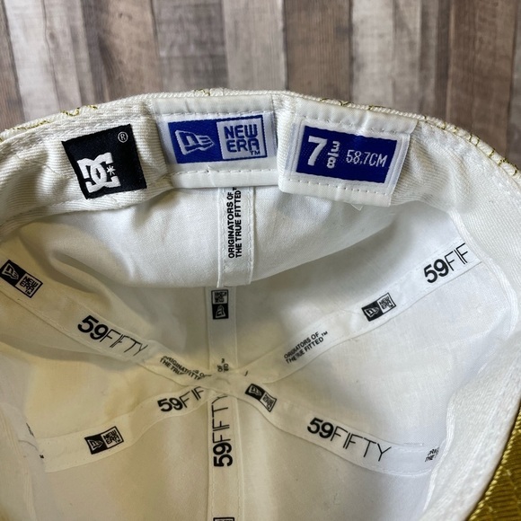 DC New Era 59fifty 7 3/8 hat white/gold - Picture 5 of 5